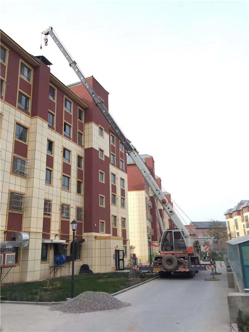 桥西区跨街广告牌的高空安装注意事项