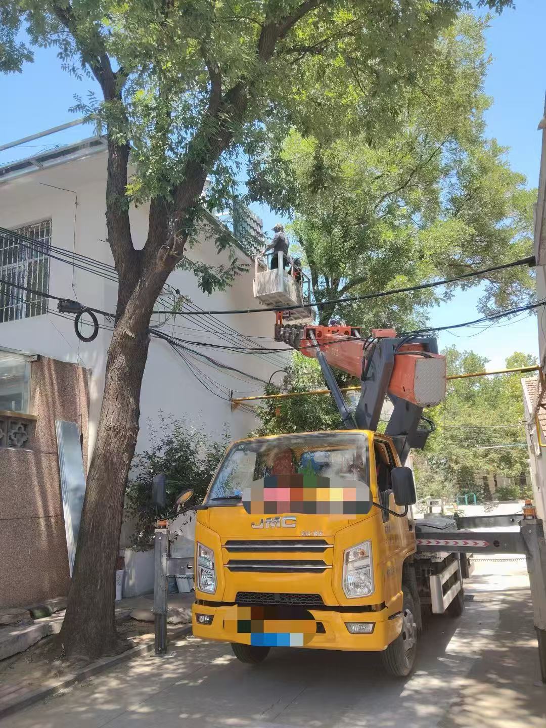 桥西区高空作业车能吊装重物吗？最大承载多少公斤？